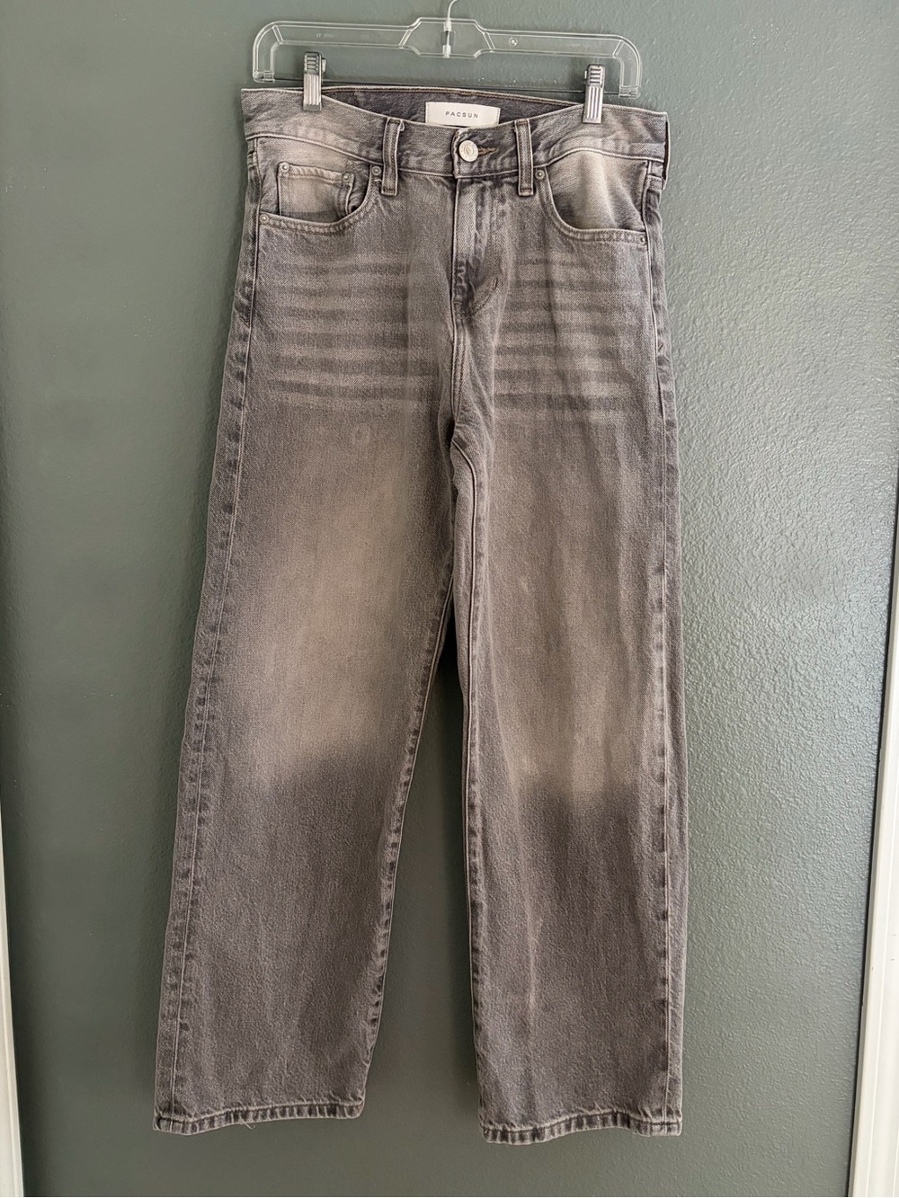 PacSun Youth Boys Faded Gray Straight Jeans
Dylan Baggy